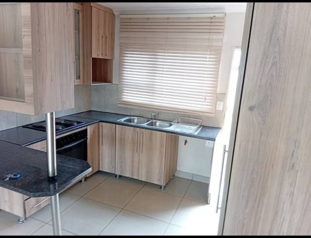 3 BEDROOM HOUSE FOR SALE IN DAWN PARK EXT